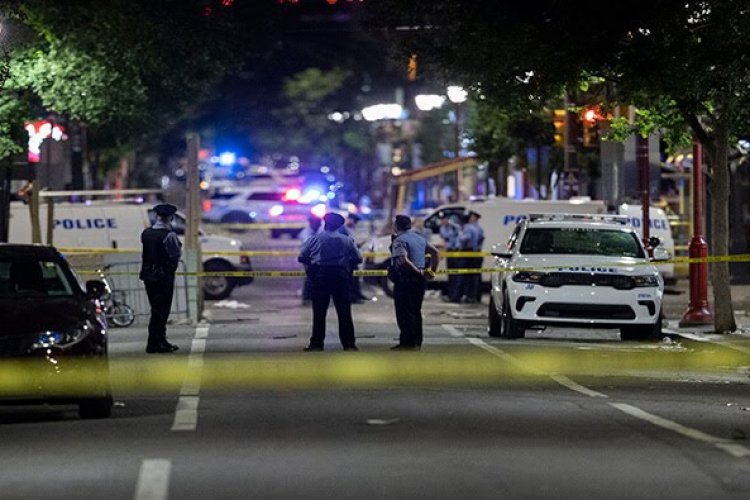 Video muestra a multitud huyendo de tiroteo en Filadelfia, EEUU