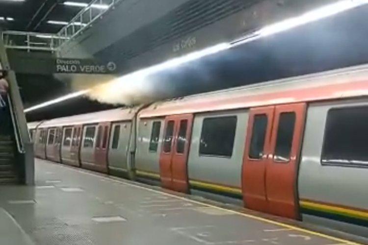 Se incendian metro de Caracas