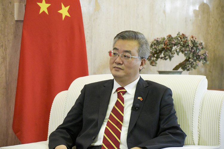 Quien juega con fuego, se quemará a sí mismo: Zhu Qingqiao, embajador de China en México