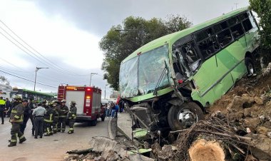 Choque de transporte publico en Tlalpan deja 31 heridos