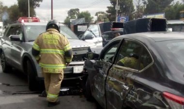 Se reporta choque múltiple en la Lechería-Texcoco