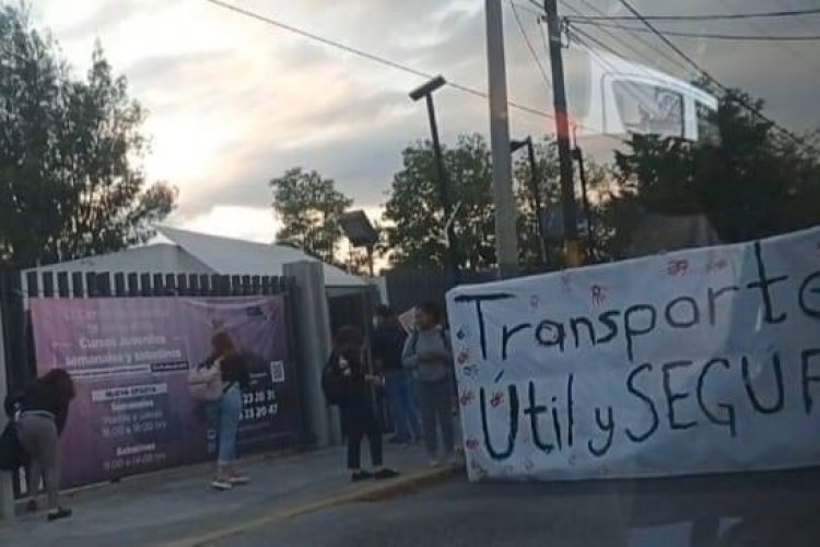 Universitarios de Cuautitlán Izcalli piden transporte seguro