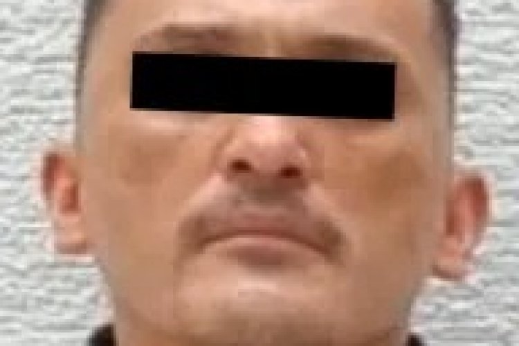 Capturan a sujeto que se hacía pasar por agente de tránsito para robar placas y exigir dinero en Tlalnepantla