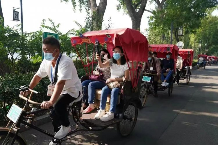 Bicitaxis, un modelo de transporte sobre ruedas une a China con el Valle de México