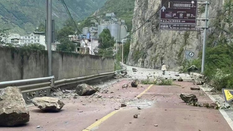 Sismo de magnitud 6.8 azota provincia china de Sichuan
