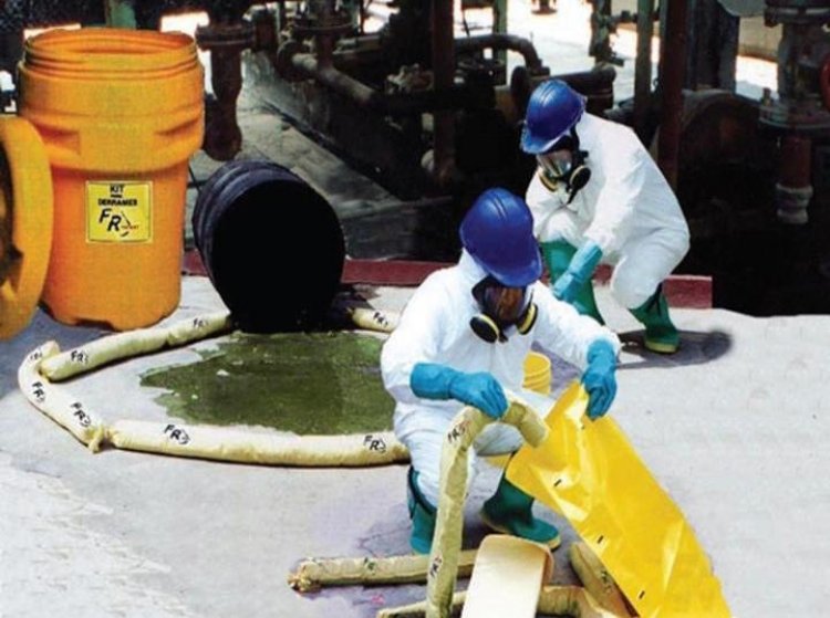 Autoridades inician investigación en zona industrial de Tenango por derrame de líquido