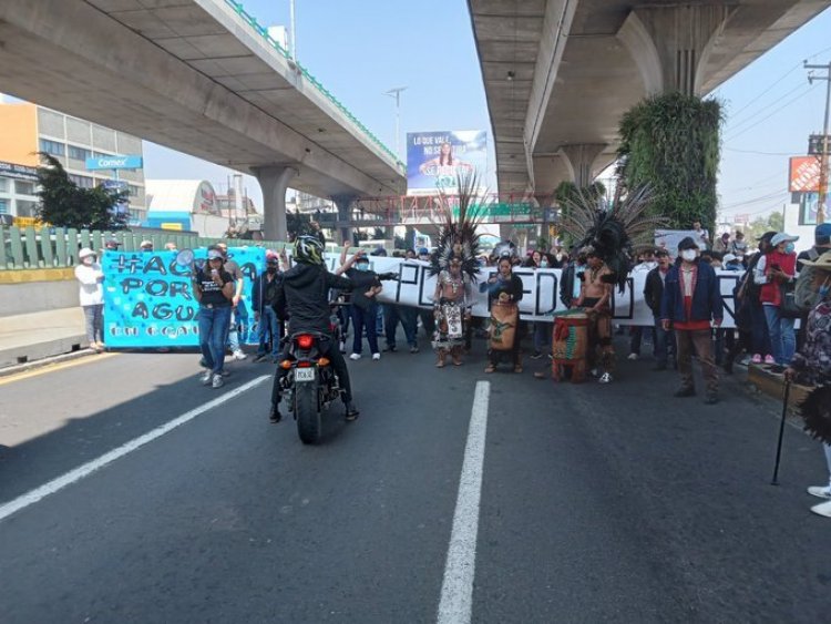 Bloquean Periférico Norte por falta de agua