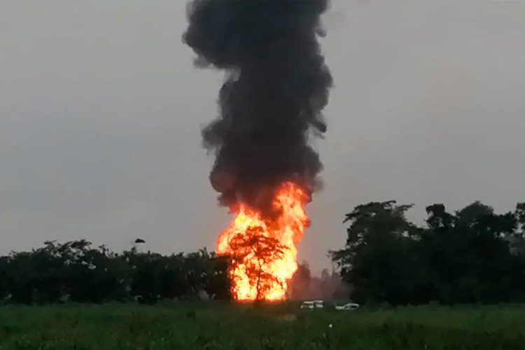 Explota ducto de Pemex en Huimanguillo, Tabasco