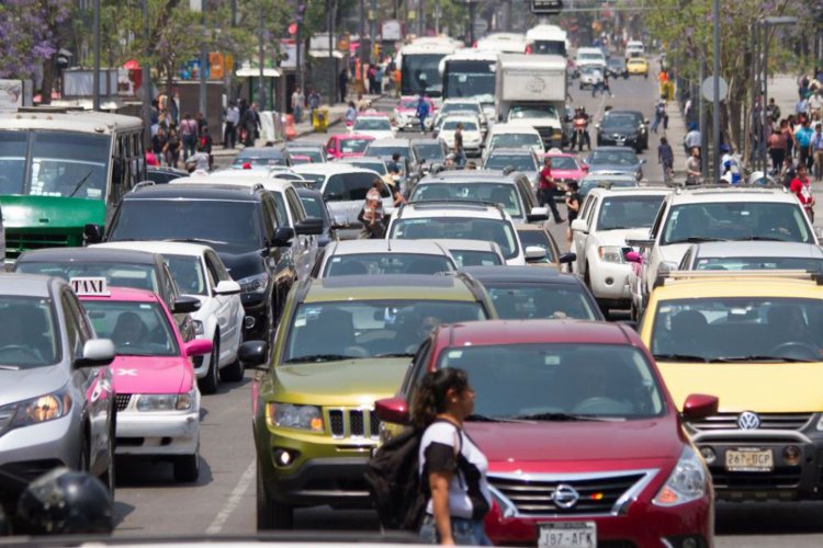 ¿Tu auto circula este sábado en el Valle de México?