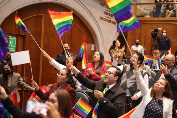 Edomex aprueba el matrimonio igualitario