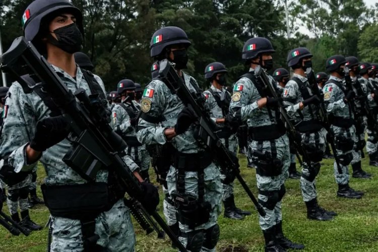 GN dispara contra manifestantes en Jalisco