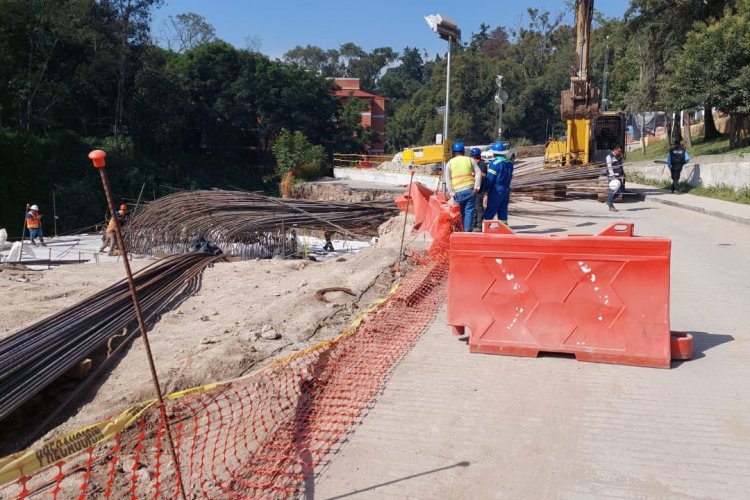 Deja heridos accidente en obras de Tren Interurbano