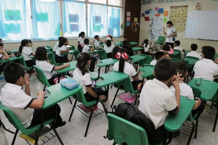 Van 19 maestros de primaria cesados en Veracruz