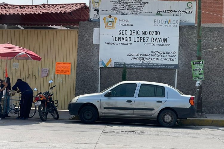 Estudiante acuchilla a maestra en Chimalhuacán