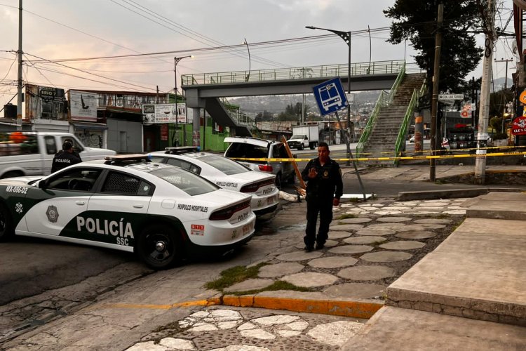 Abuelito muere al cambiar llanta en Tlalpan