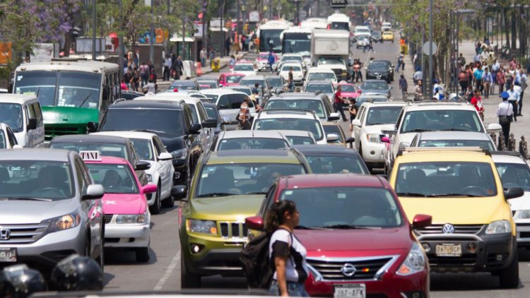 ¿Tu auto circula este sábado en el Valle de México?