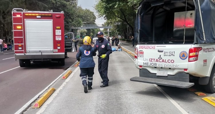 Motociclista arrolla a abuelita y muere al huir