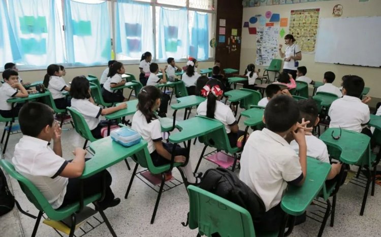 Van 19 maestros de primaria cesados en Veracruz