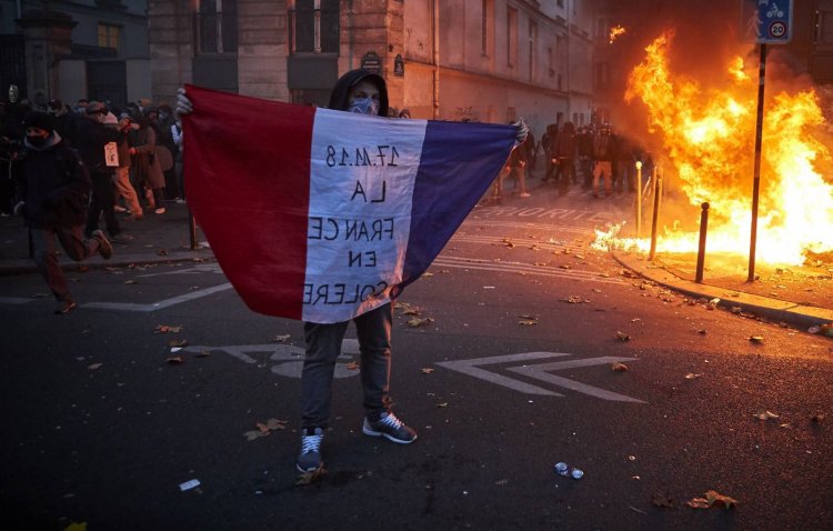 Martes negro para Francia; surgen nuevas protestas