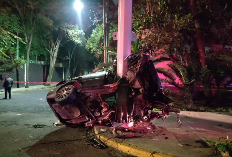 Familia sufre accidente en calzada de Tlalpan