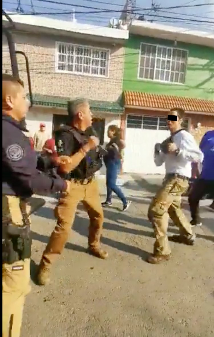 Policía de Ecatepec se pelea con civil