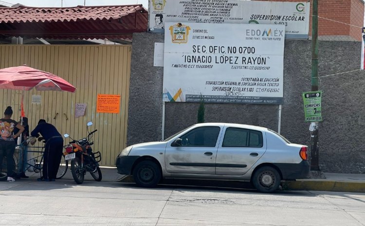 Estudiante acuchilla a maestra en Chimalhuacán