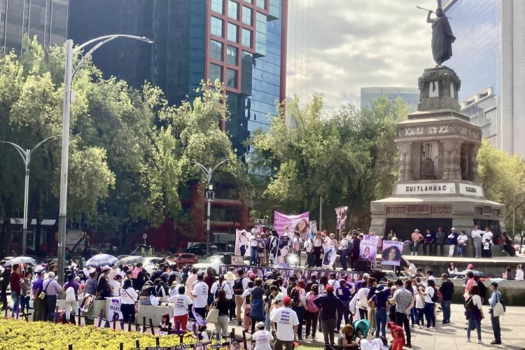 Mujeres conmemoran el ‘Día de las Muertas’