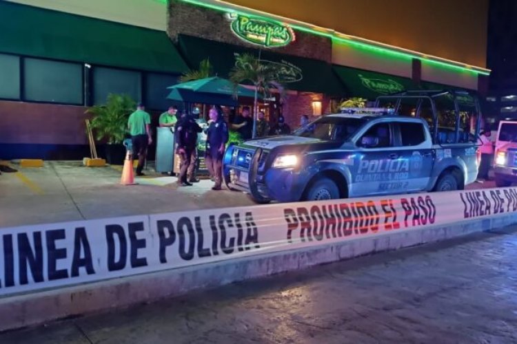 Riña en restaurante de Cancún deja un muerto