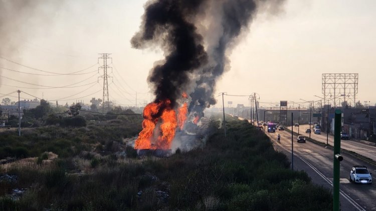 Sofocan incendio en Río de los Remedios