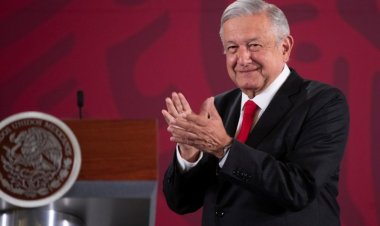 En fast-track, Morena aprueba plan B de AMLO