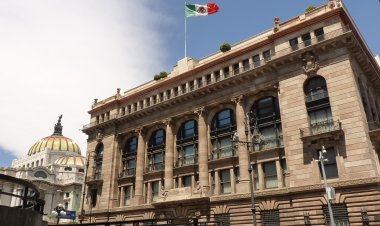 Banxico sube su tasa de interés en 10.5%