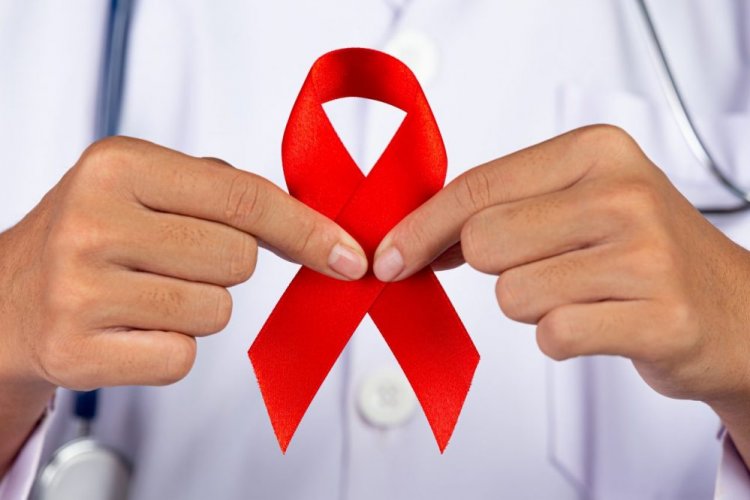 Cuatro de cada diez personas que murieron por VIH no tenían seguro