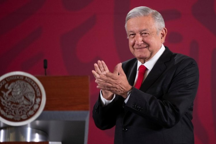 En fast-track, Morena aprueba plan B de AMLO