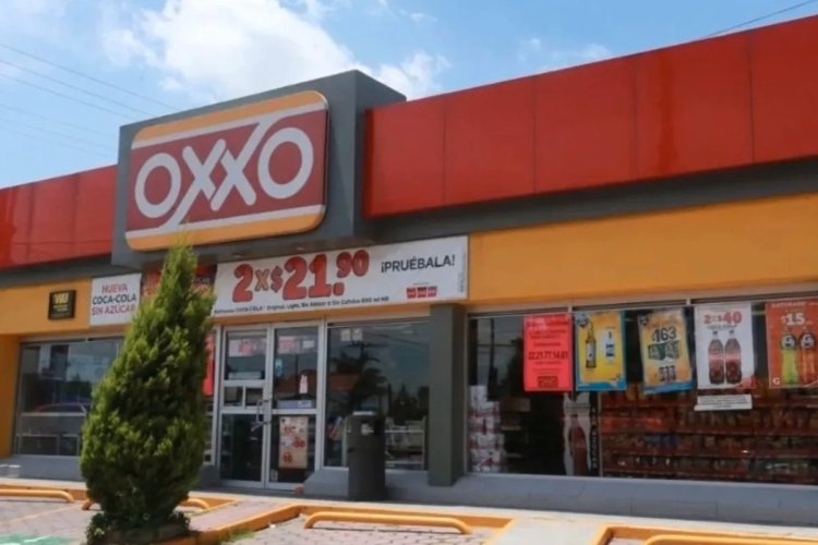 Así pagó indigente café que le regaló cajera del Oxxo