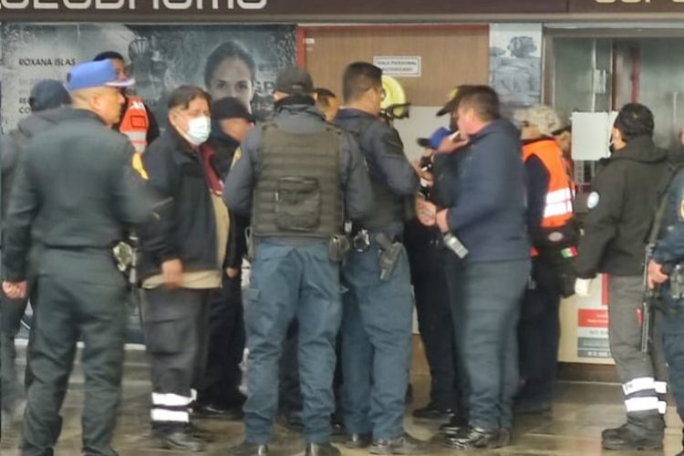 Tren arrolla a usuario en Línea 9 del Metro