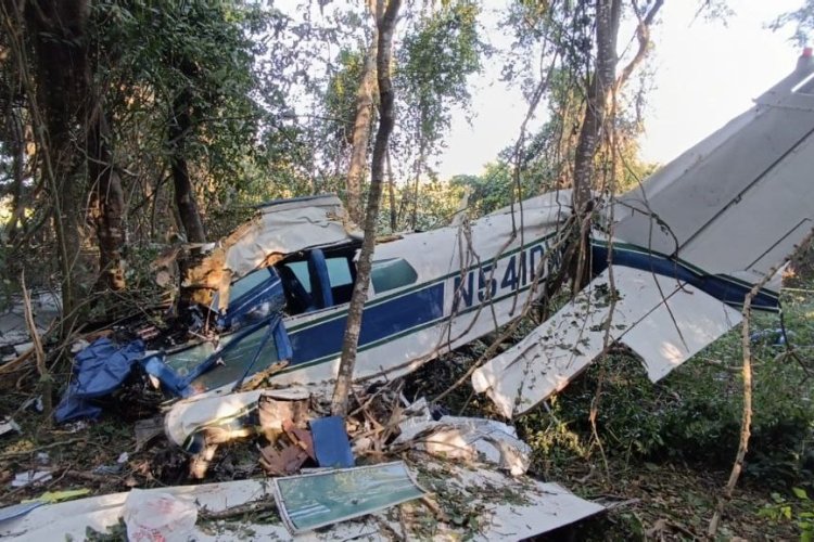 Se desploma avioneta en Puerto Vallarta; hay dos heridos