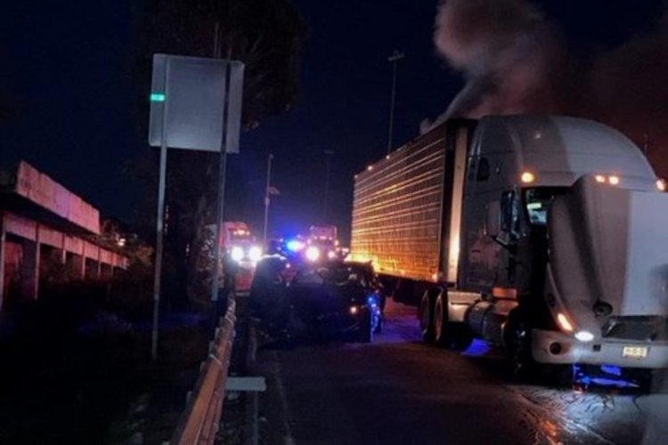 Tráiler provoca carambola en la México-Querétaro