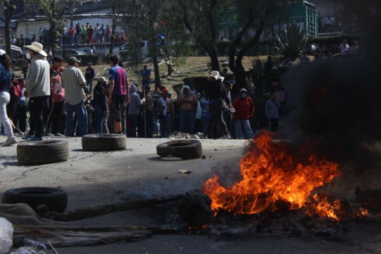 Gobierno de la CDMX reprime a pobladores de Xochimilco