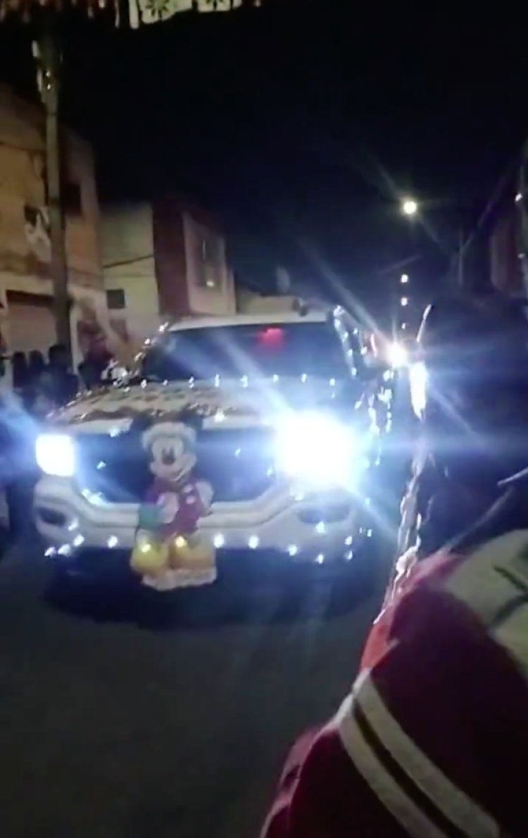 CJNG reparte juguetes en calles de Guadalajara