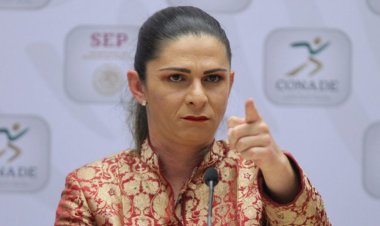 Ana Guevara ‘pone el pie’ a atletas rumbo a JO París 2024