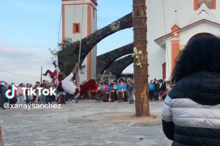 Video: volador de Papantla ‘arrolla’ a espectador