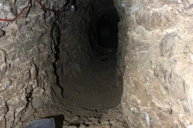 Encuentran túnel que conectaría a ducto de Pemex en Hidalgo