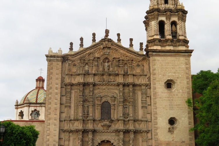 Pide iglesia mejores condiciones laborales para los chóferes del transporte público