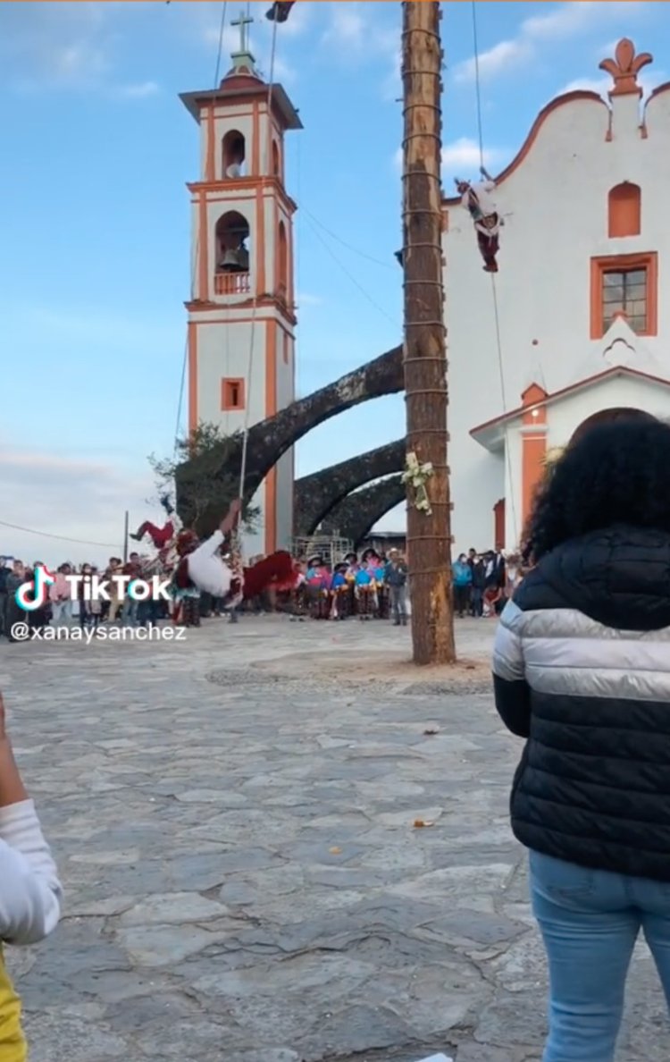 Video: volador de Papantla ‘arrolla’ a espectador