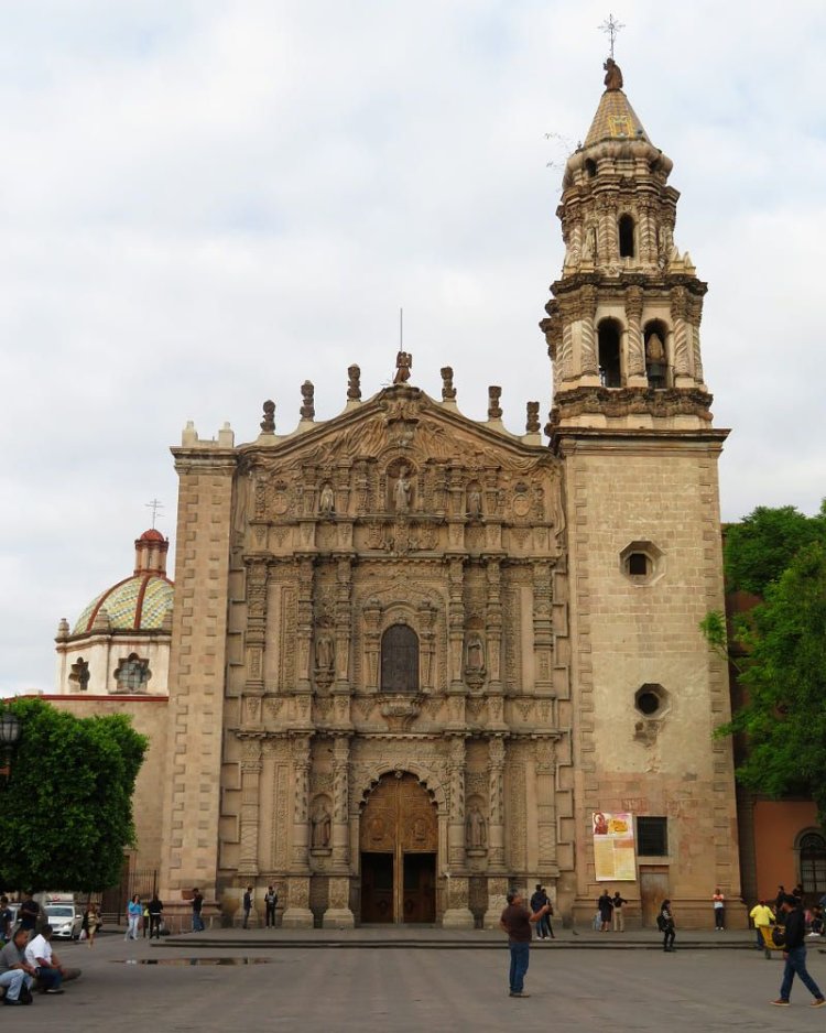 Pide iglesia mejores condiciones laborales para los chóferes del transporte público