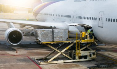 Mudar la carga aérea del AICM al AIFA provocaría graves riesgos: Cofece