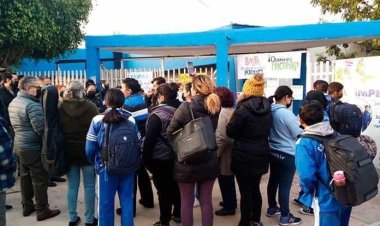 Bloquean secundaria en SLP por falta de maestros