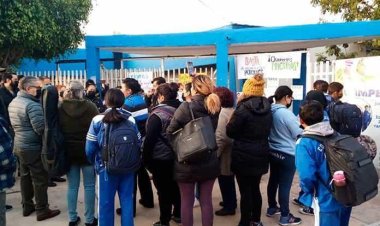 Bloquean secundaria en SLP por falta de maestros