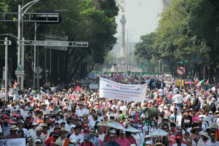 Frente Cívico llama a un esfuerzo masivo para defender la democracia de México