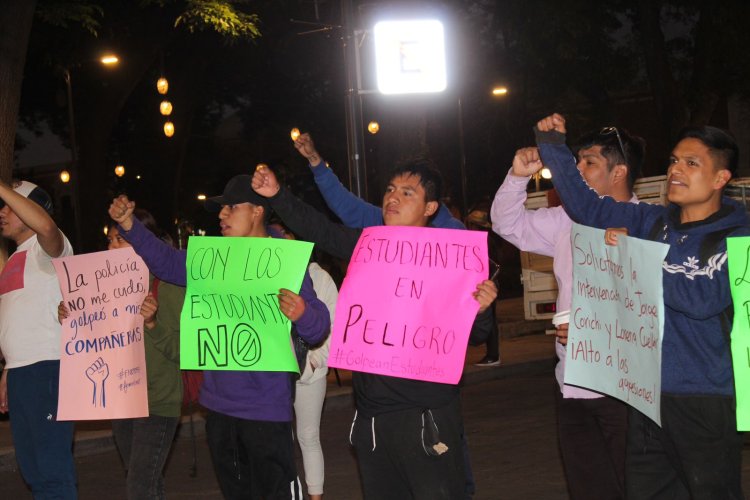 Estudiantes protestan durante 6 horas; exigen justicia y seguridad